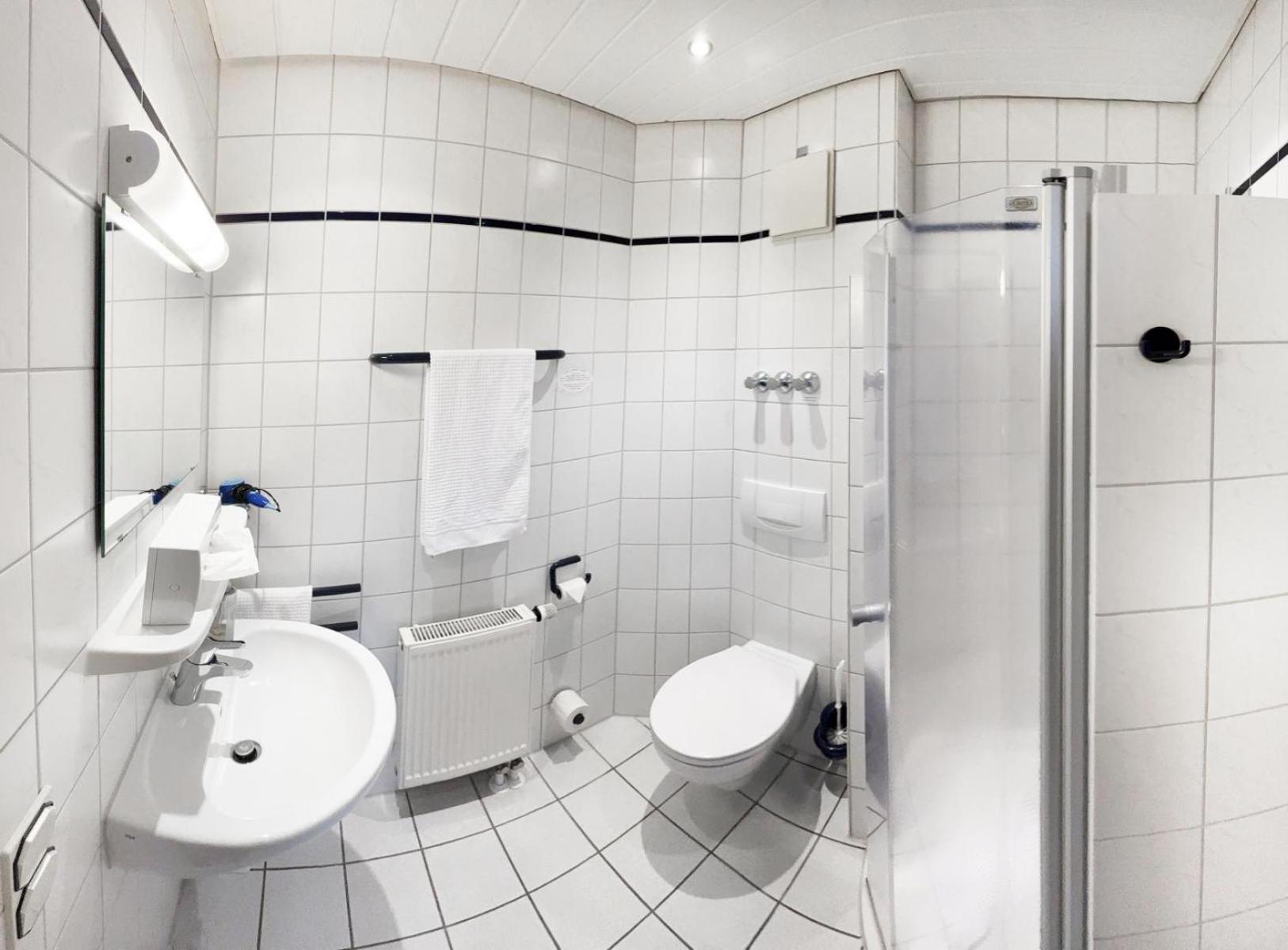 Hotel Schoene Aussicht Гіссен Екстер'єр фото