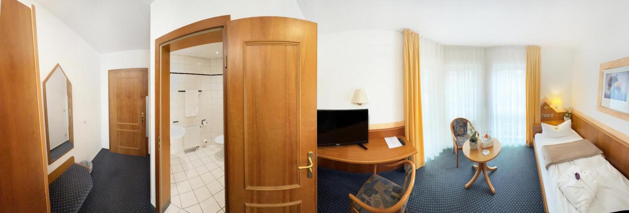 Hotel Schoene Aussicht Гіссен Екстер'єр фото